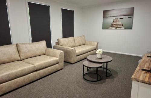 Mount Gambier House | Heinlen Family Retreat on Boandik