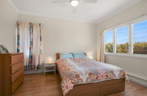 Dicky Beach House | Henzell Street 28 Dicky Beach