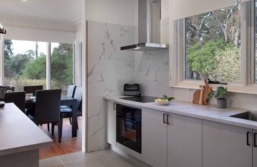 Dry Diggings House | Hepburn Woodland Retreat