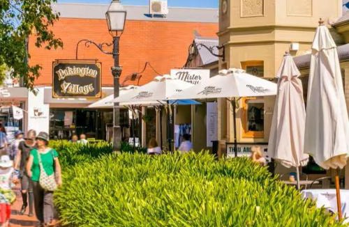 Geelong West House | Heritage Cottage close to shopping & restaurants