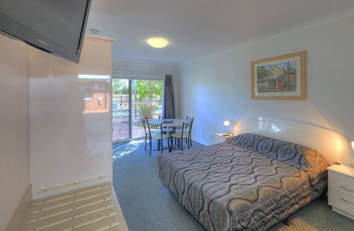 Richmond Hill Hotel | Heritage Lodge Motel