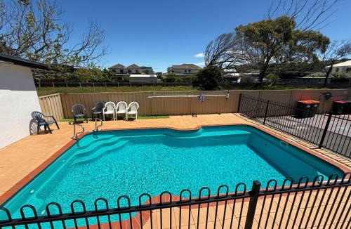 Lakes Entrance Hotel | Heyfield Motel and Apartments