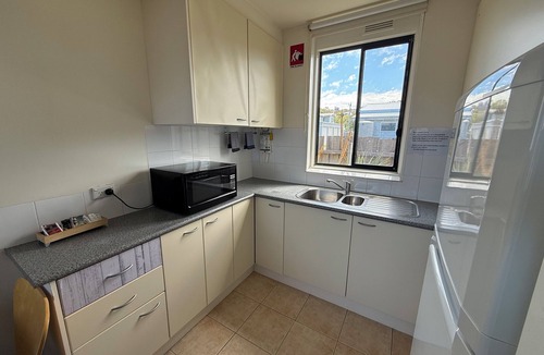 Lakes Entrance Hotel | Heyfield Motel & Apartments