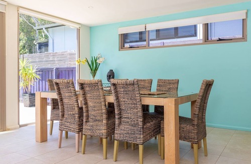 Boomerang Beach House | Hibiscus - Pacific Palms Holidays