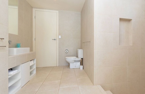 Boomerang Beach House | Hibiscus - Pacific Palms Holidays