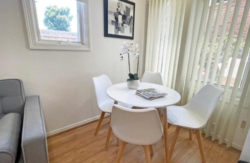Box Hill Apartment | Hidden Gem 1-Bedder in Box Hill Prime Location