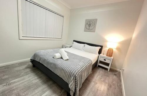 Kingsgrove House | Hidden Grove Getaway Kingsgrove