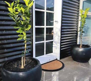 Dubbo House | Hidden Haven - Urban Oasis - Secret Space - Off-street parking