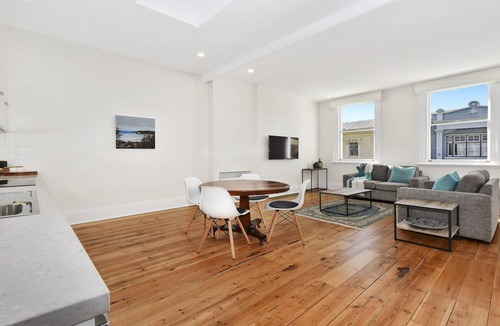 Launceston CBD Apartment | Hidden inner city apartment in Launceston