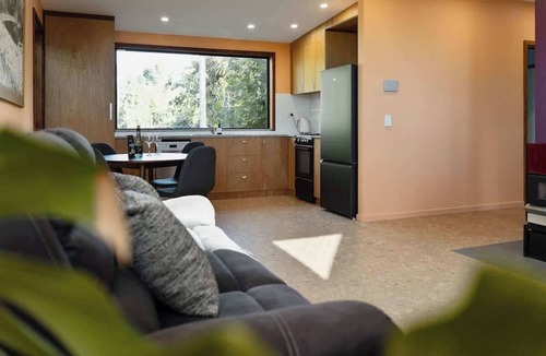 West Launceston House | Hidden Retreat - Off Grid