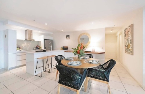 Darwin City Centre Apartment | High Top Retreat City Chic With Ocean Outlooks