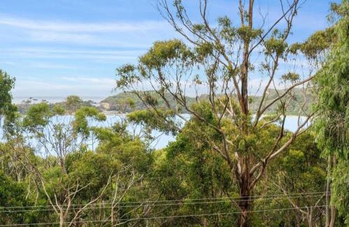 Eaglehawk Neck House | High View House - Views over Pirates Bay
