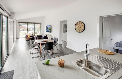 Bright House | Highland Valley Cottage 1