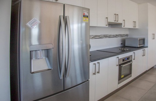 Lake Wangary House | Highview on Victoria is a spacious, superbly appointed holiday home