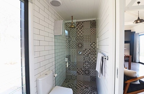 Merimbula Cabin | Hill St Studio - Couples Getaway