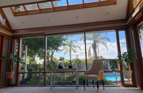 Flagstaff Hill House | Hillside Retreat with Pool