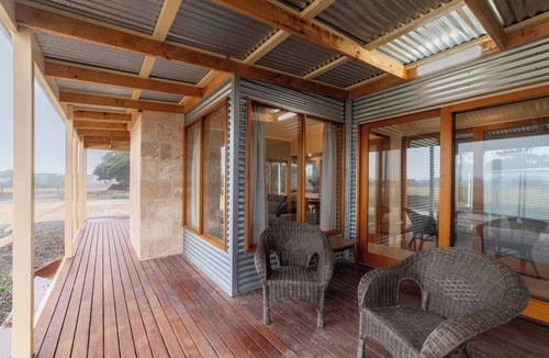Macgillivray Cottage | Historic and Charming Cottage with Modern Comfort and Two King Suites