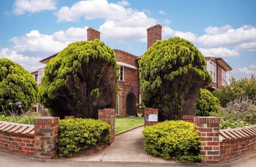 Williamstown Condo | Historic beachfront apartment with bay views
