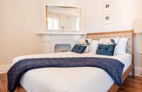 Launceston CBD House | Historic Beauty in the CBD with Parking & WiFi