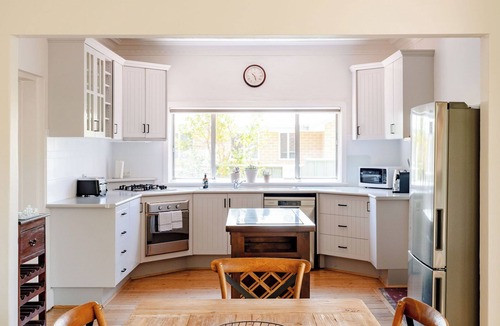 Orange East House | Historical cosy oasis | Orange NSW