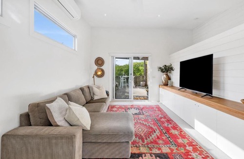 Barwon Heads House | Hitchcock Getaway; Central Barwon Heads, Sleeps 6