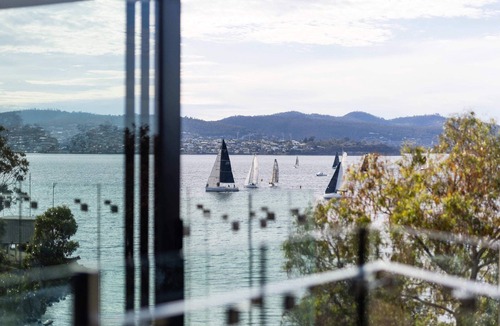 Battery Point Apartment | 'Hobart' - Penthouse with private heated pool