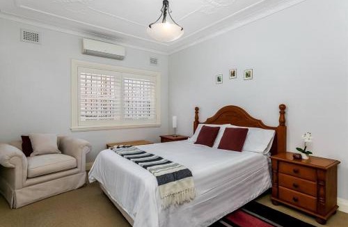 Neutral Bay Apartment | HOLDS - Beautiful Unit in Neutral Bay - Holdsworth St