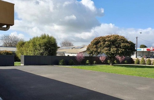 Mount Gambier Apartment | Holiday Break at Mount Gambier Sophisticated Suite