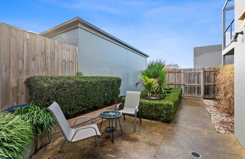 Torquay House | Holiday Haven – Coastal Comfort in Old Torquay