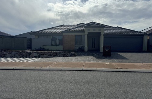 Ellenbrook East House | Holiday Nook Retreaty