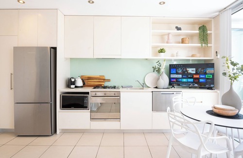 Bondi Beach Apartment | HolidayRento Boutique Terrace Apt in Bondi Beach