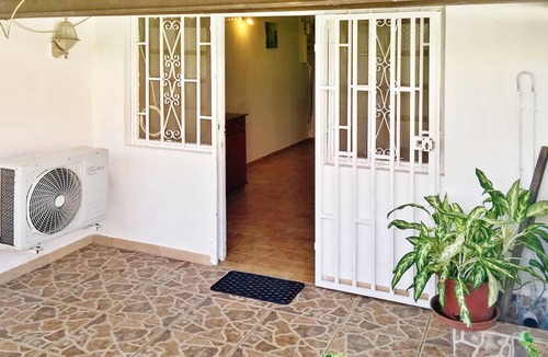 Cayenne House | Homerez - House 4 km away from the beach for 2 ppl. with garden at Cayenne