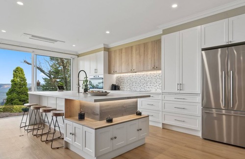 Leura House | Honeysett - breathtaking escarpment views