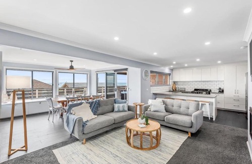 Indented Head House | Hood Road Beach House- Hamptons inspired sleeps 9