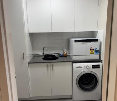 Rivervale Villa | Hop skip and a jump to City and Optus Stadium