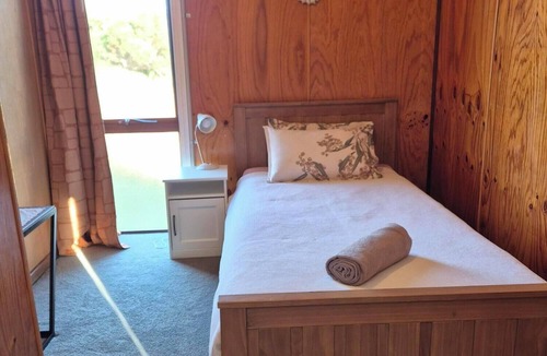 Hopetoun House | Hopetoun Beach House. Step back in time! A close stroll to town and beach.