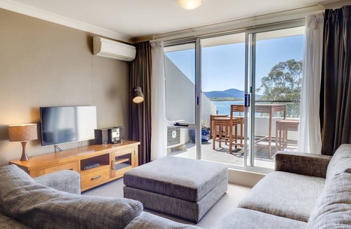 Jindabyne Apartment | Horizons 120 is perfectly located to take advantage of all that the Snowy Mountains has to offer
