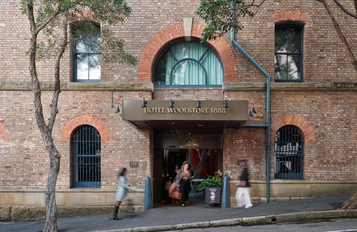 Darling Harbour Hotel | Hotel Woolstore 1888, Sydney - Handwritten Collection