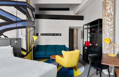 Darling Harbour Hotel | Hotel Woolstore 1888, Sydney - Handwritten Collection