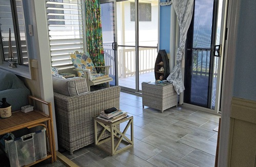 Southern Great Barrier Reef House | House at Gatcombe Heads, Facing Island