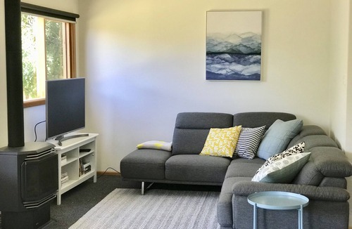 Point Lonsdale House | House in Old Lonsdale house, close to beach & footy oval, with comfortable beds