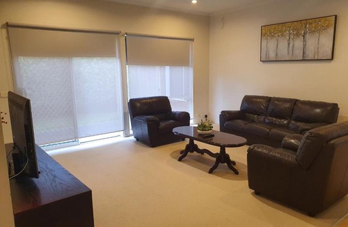 Lynbrook House | House on the Heights