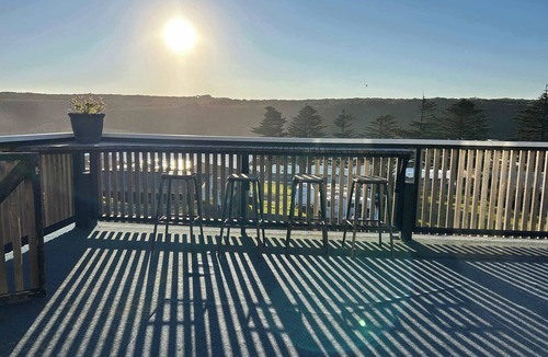 Port Campbell House | House on the hill with Spectacular Port Bay Views