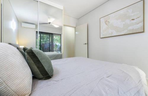 Bayview Apartment | Huge Stylish Townhouse