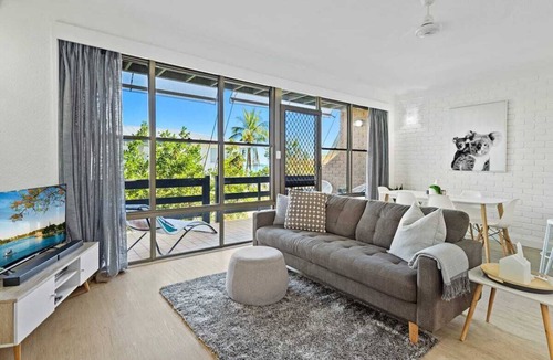 Airlie Beach House | Humble Abode - Private Townhouse + 5 minute walk to Main Street