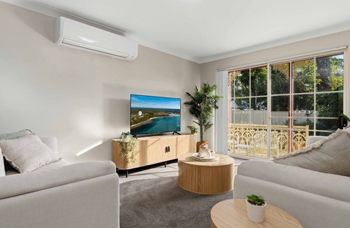 Huskisson House | Husky Hideaway by Experience Jervis Bay