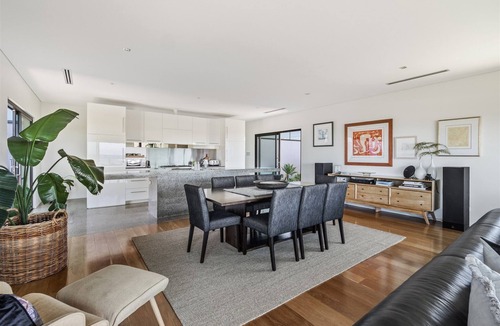 Prevelly House | Iconic luxury beach house, unsurpassed ocean views - vineyards on your doorstep