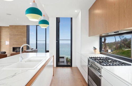 Wye River House | Iluka Blue - stunning ocean views