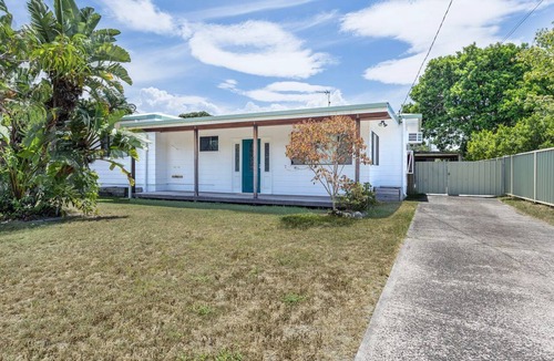 Iluka House | Iluka Sea Star - Bright, Comfortable, Pet-Friendly Holiday Home