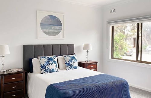Torquay House | Immaculately prepared property is only 40 metres from the foreshore